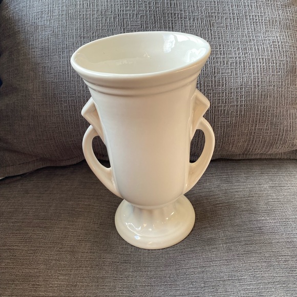 Vintage Abingdon Glossy Cream Urn Style Vase with No Chips or Cracks.